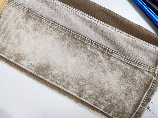 Kleurrijke lichte stretch denim stof in khaki