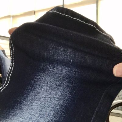 Goede prijs 72% katoenen 28% Polyester 1,5% Stof van het de Rekdenim van Spandex de Lichtgewicht 9,5 Ons online